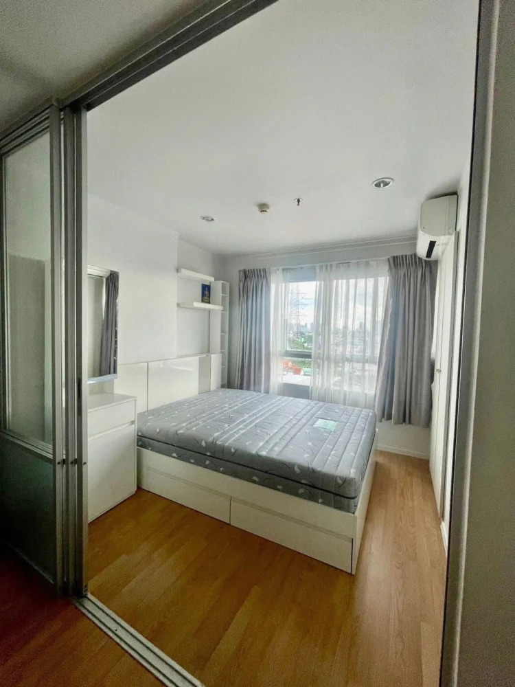 Selling rent two Lumpini Ville Prachachuen-Pongpetch 2 units on the 8th floor, fully furnished. Don't miss this great deal!