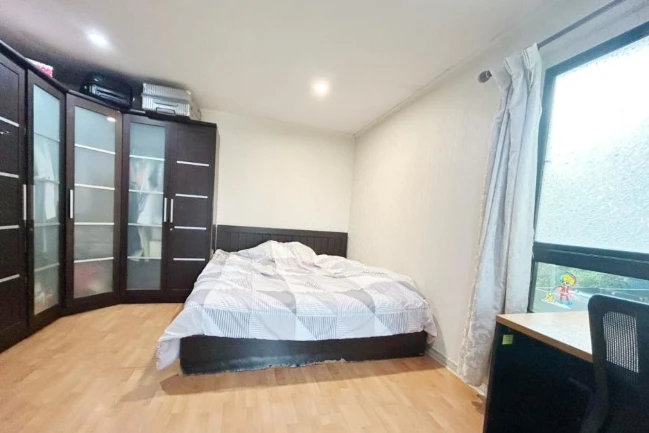 Selling Lumpini Ville Sukhumvit 77, 4th floor, fully furnished, great condition. Book now, don't miss out!