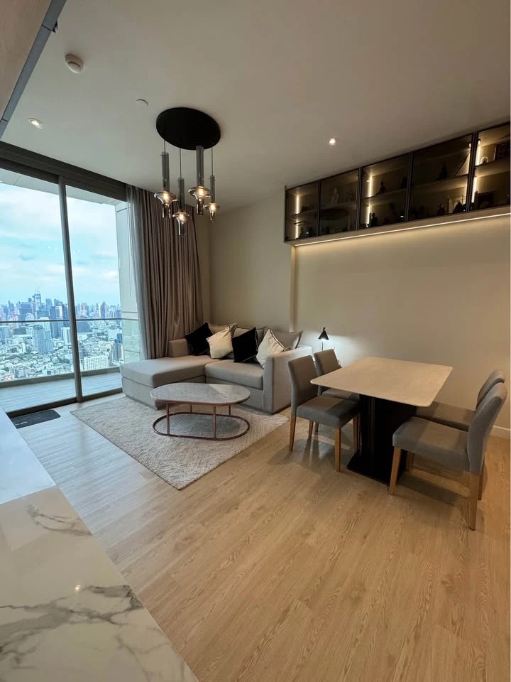 Magnolias Waterfront Residence for sale, high floor unit with Chao Phraya River view, 3m high ceiling, airy, reserve now!
