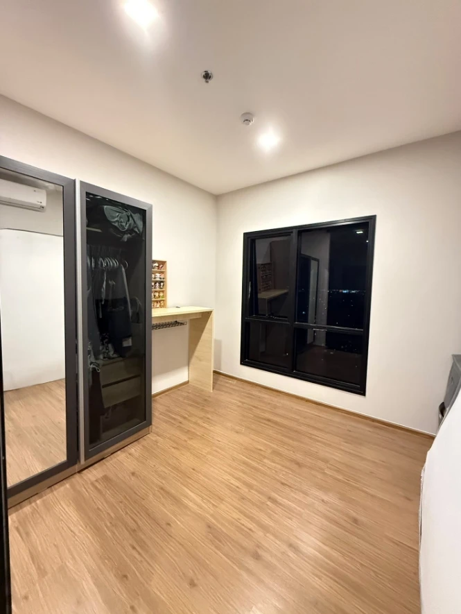 Metris Rama 9 - Ramkumhang for sale, corner unit with privacy, great price, become the owner today, don't delay.