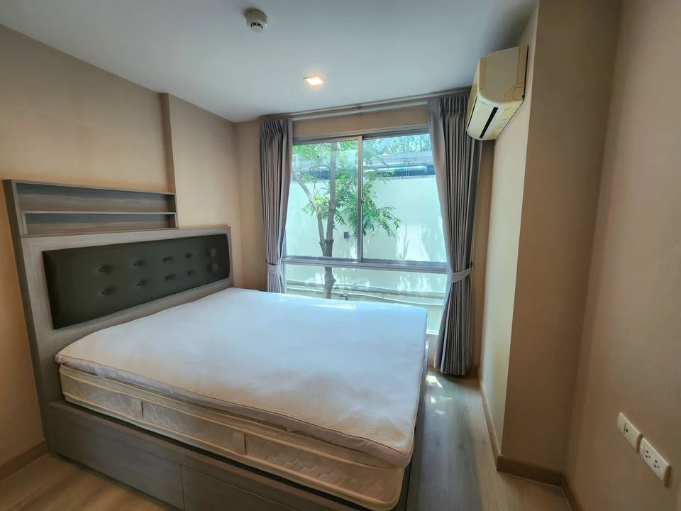For sale: Metro Luxe Rama 4, separate rooms, airy, spacious, comfortable to live in. If you are interested in owning one, hurry and reserve now.