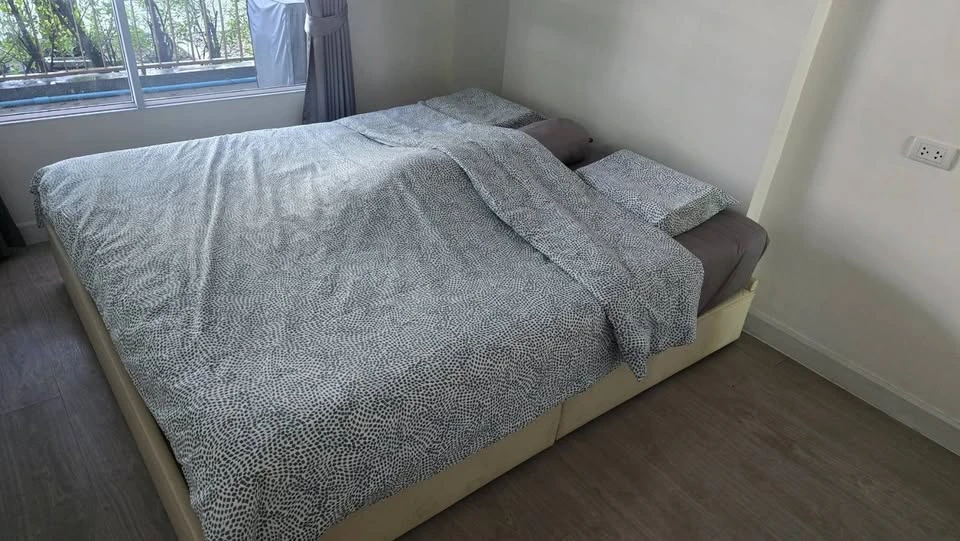 Selling MetroLuxe Phahonyothin-Sutthisan, spacious 1-bedroom unit with a large balcony. You won't be disappointed if you reserve one!