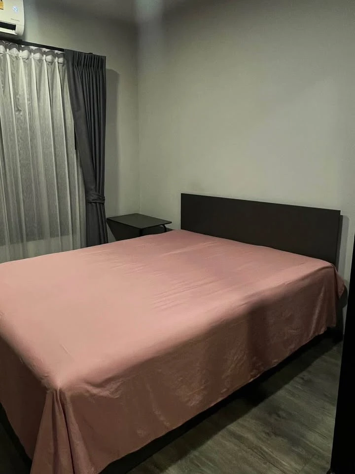Monte Rama 9 condo for sale. Nice unit with complete amenities. Well-partitioned rooms. Book now!