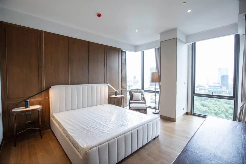 For sale: MUNIQ LANGSUAN, Lumpini Park view, high floor, prime location in Lang Suan area, fully furnished, luxurious design, ready to move in immedia