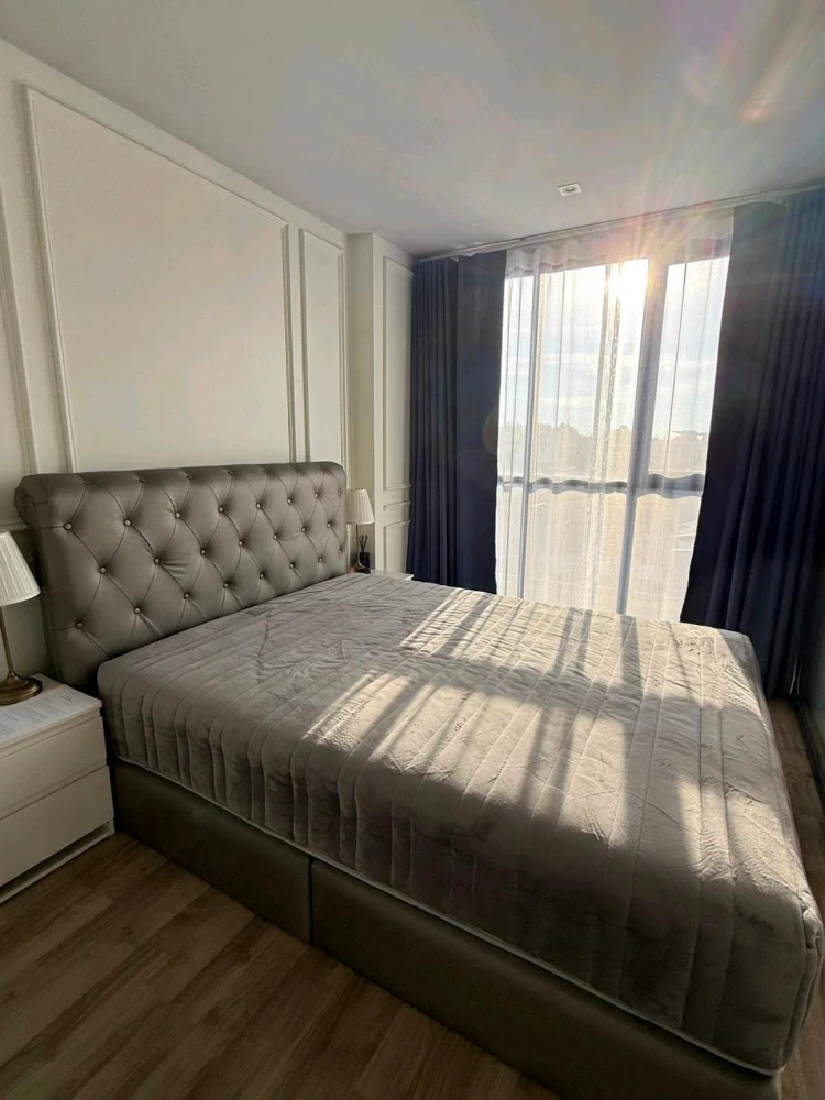 For Sale: New Era Ekmai-Ramintra, 4th floor. Lovely, fully furnished unit. Book now—don't miss out!