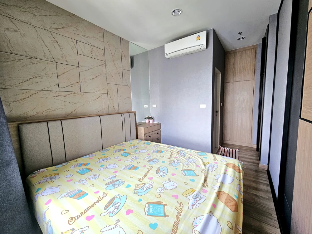 For sale: Niche Mono Sukhumvit-Bearing, 16th floor (corner room), built-in furniture throughout the room, just bring your own luggage and move in.