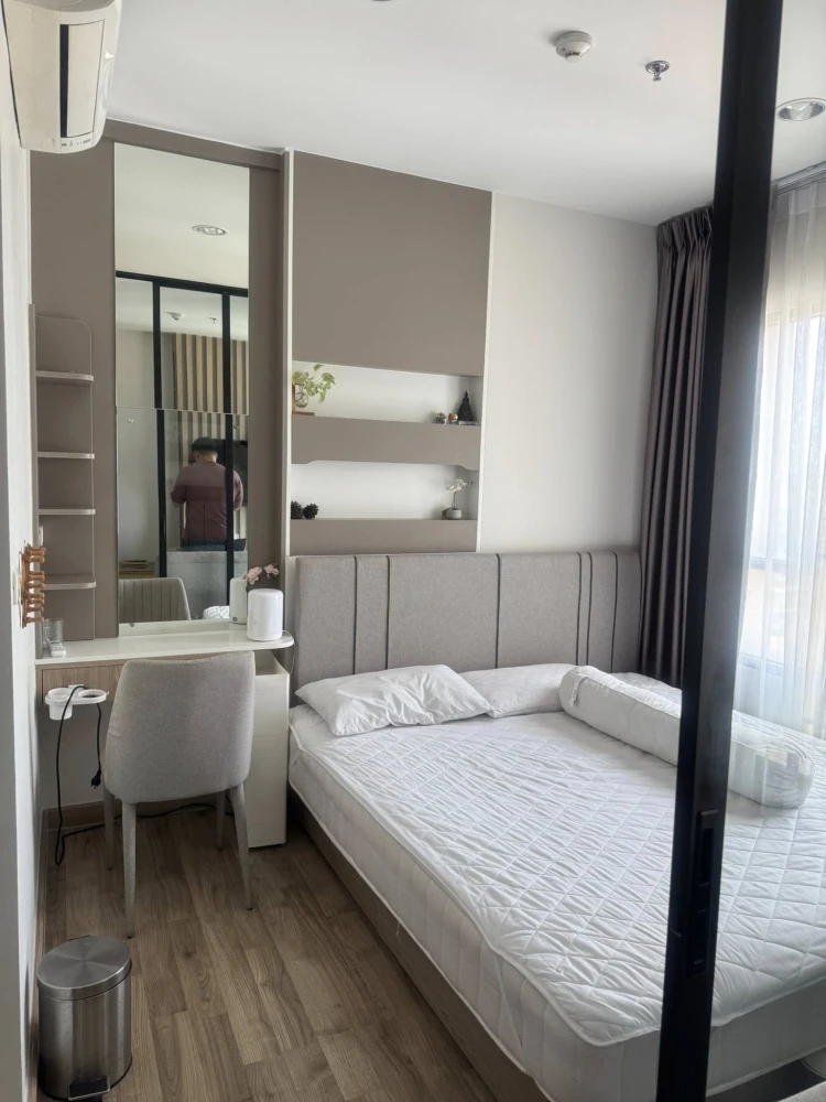 Selling Niche Mono Sukhumvit-Bearing unit. Excellent natural light and ventilation, minimal rain, and unobstructed city view.