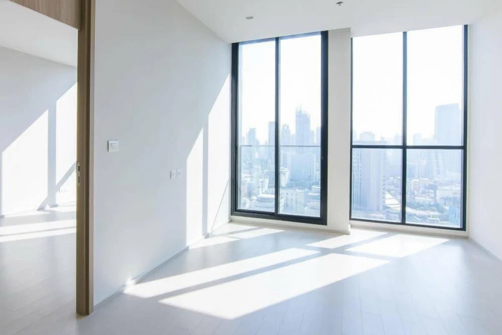 Noble Ploenjit for sale, 20th floor, corner room, beautiful view, airy and spacious room. Interested in owning one? Hurry and reserve now!
