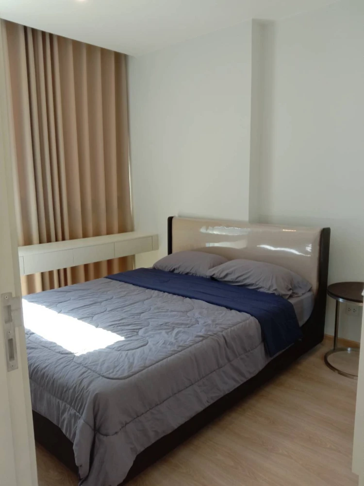 For sale: Noble Revolve Ratchada 2, 26th floor, next to MRT Cultural Center, complete room amenities, reserve now.