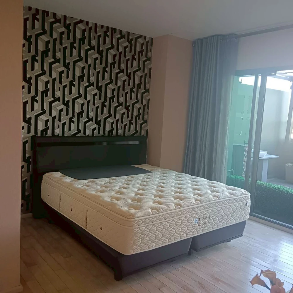 Noble Solo condo for sale, 5th floor, city view, lovely unit, fully furnished. Book now! Hurry!