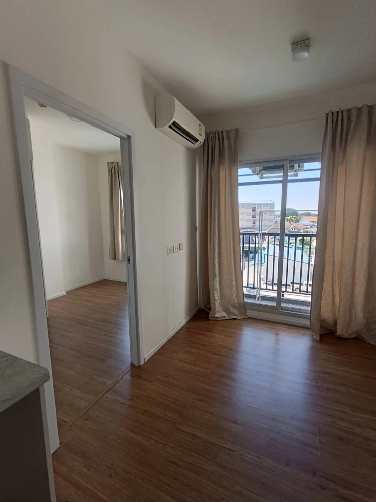 For sale: Notting Hill Sukhumvit – Praksa, a lovely unit on the 4th floor with a great location and pool view. Don't miss out on this amazing deal!