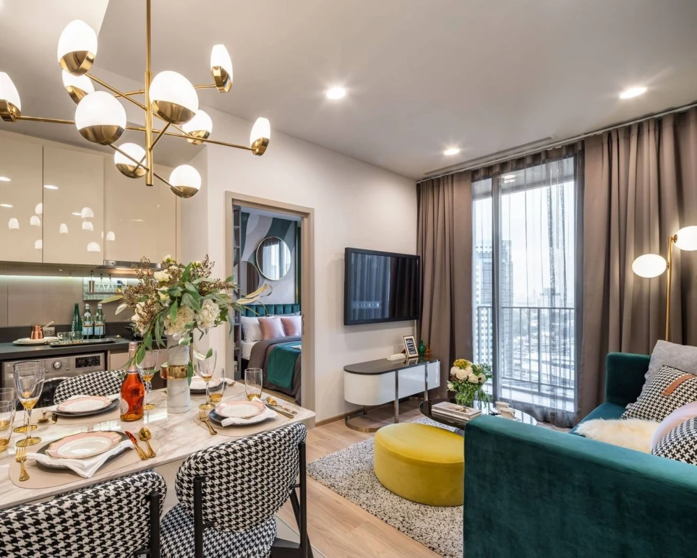 For sale: Oka Haus Sukhumvit 36, 25th floor, very high-rise, 2 bedrooms, 2 bathrooms, in a great location. Interested? Reserve now!
