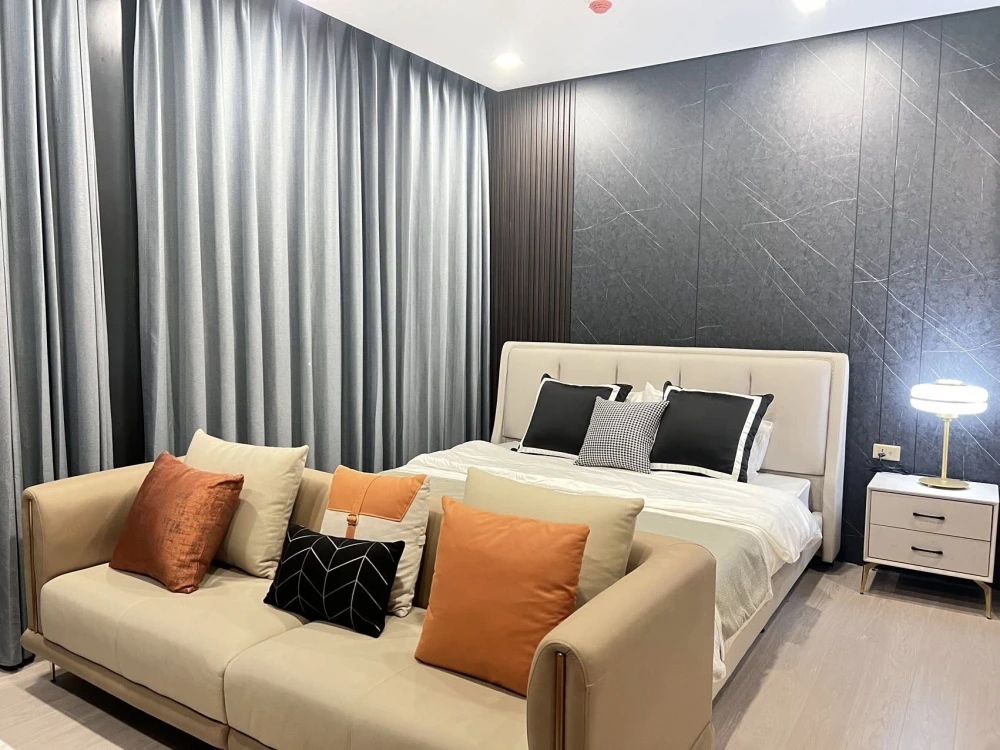 For sale: One 9 Five, high floor, beautiful view (53rd floor), beautifully decorated room, looks good, very livable, hurry and reserve now.