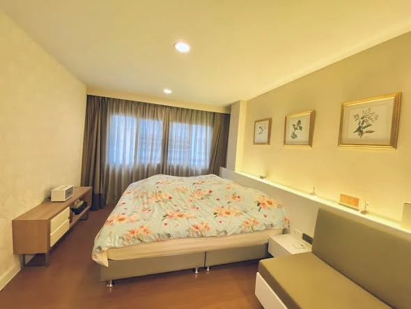 Selling ready-to-move-in, spacious units at One X Sathorn-Narathiwat, complete with balconies. Book now and don't miss out!!!