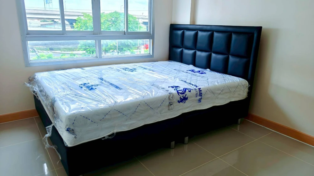 Selling a fully furnished, ready-to-move-in unit at Parkview Viphavadi, 4th floor. Interested buyers should reserve now!