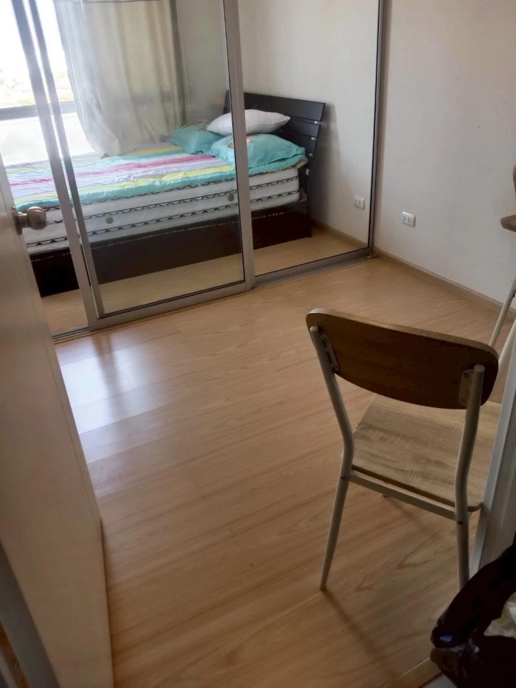 Selling Plum Condo Bangyai Station, 1 bedroom, 1 bathroom. Great location, convenient transportation. Don't miss this great deal!