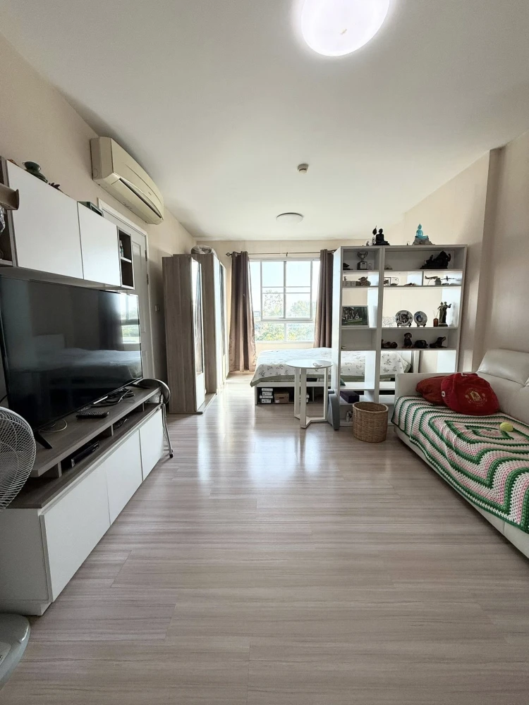 Plum Condo Nawamin for sale, studio unit, fully furnished with appliances. You can't resist!