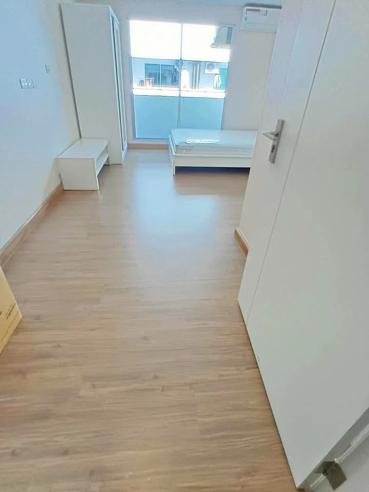 Plum Condo Paholyothin 89 for sale. Nice unit, low floor. Book now before it's too late!!!
