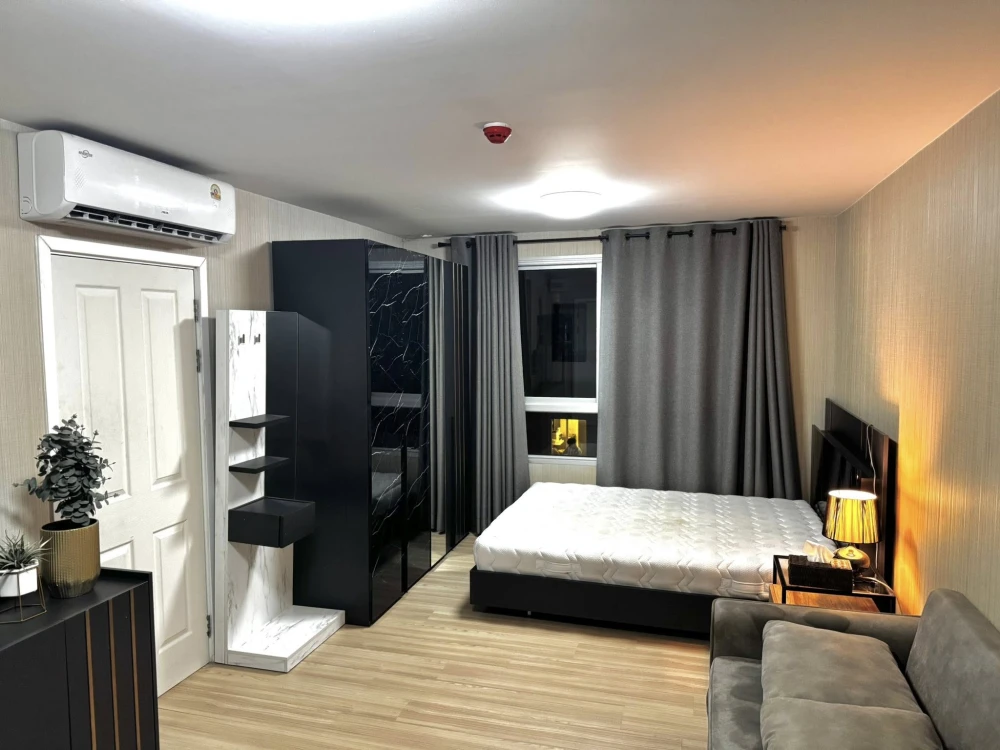 Plum Condo Paholyothin 89 for sale. Beautifully decorated unit with a coordinated color scheme and fully furnished. Book now!