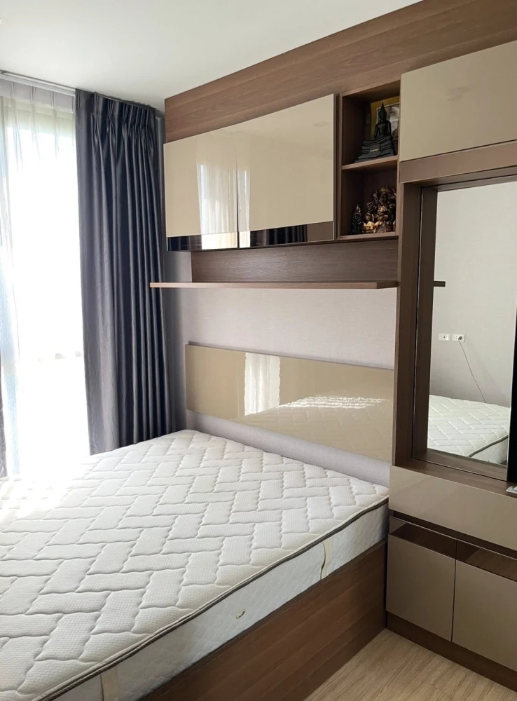 Selling Plum Condo Pinklao Station, 9th floor unit with high-quality built-in furniture. Prime location! Book now!