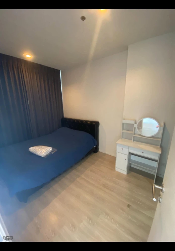Selling Quinn Ratchada 17, 20th floor unit, fully furnished. Great location, convenient transportation. Book now!