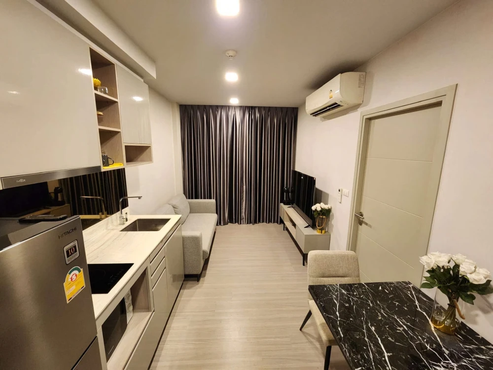 For sale: QUINTARA TREEHAUS SUKHUMVIT 42, corner room, good location, very private, don't miss it.