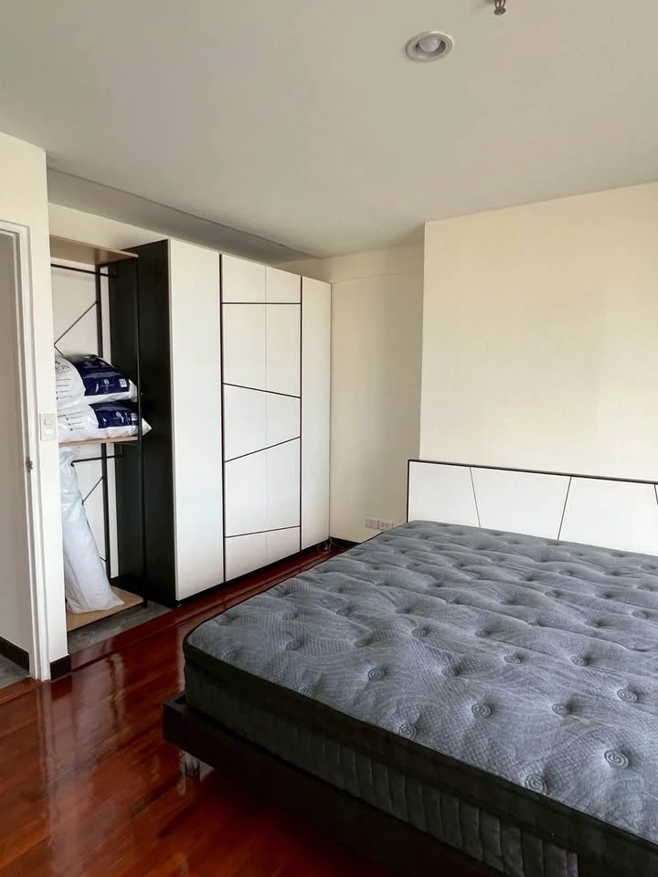 Selling spacious, ready-to-move-in condos at Ratchada Orchid. Fully furnished. Book now, don't miss out!!