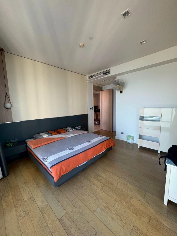 Selling a 2-bedroom, 2-bathroom condo at Reflection Jomtien Beach Pattaya. The rooms are very spacious and come fully furnished with appliances; ready