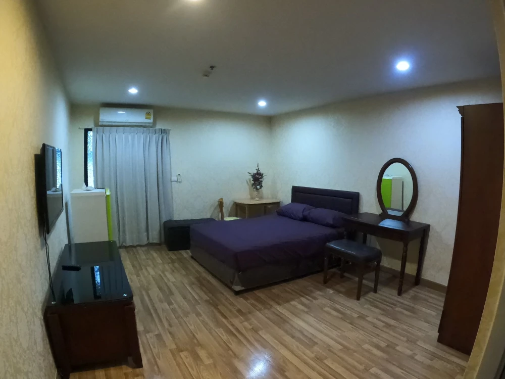 For sale: Regent Home 15 Changwattana, ready to move in, fully furnished, electrical appliances included. Buy now, don't wait.