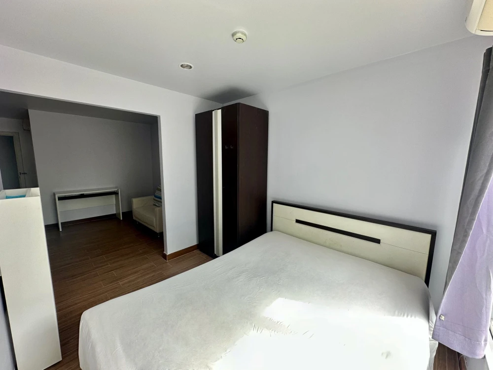 For sale: Regent Home 25 Tiwanon, 1 bedroom, 1 bathroom, fully furnished, ready to move in.