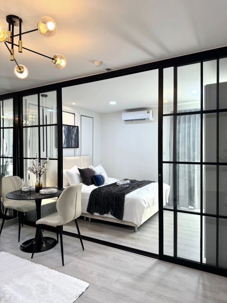 For sale: Regent Home 5 Ratchada 19, beautifully decorated room with a stunning theme, fully furnished, great location, hurry and reserve now!