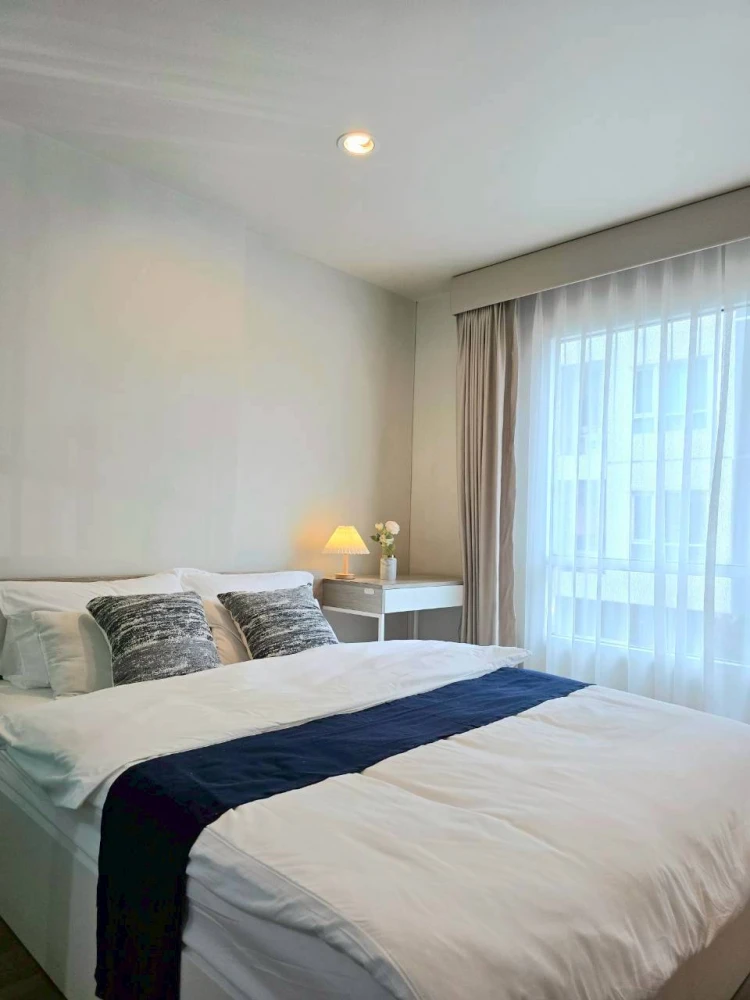 For sale: Regent Home Sukhumvit 81, corner room with privacy, 2nd floor, decorated in a controlled tone, fully furnished, hurry and reserve now!