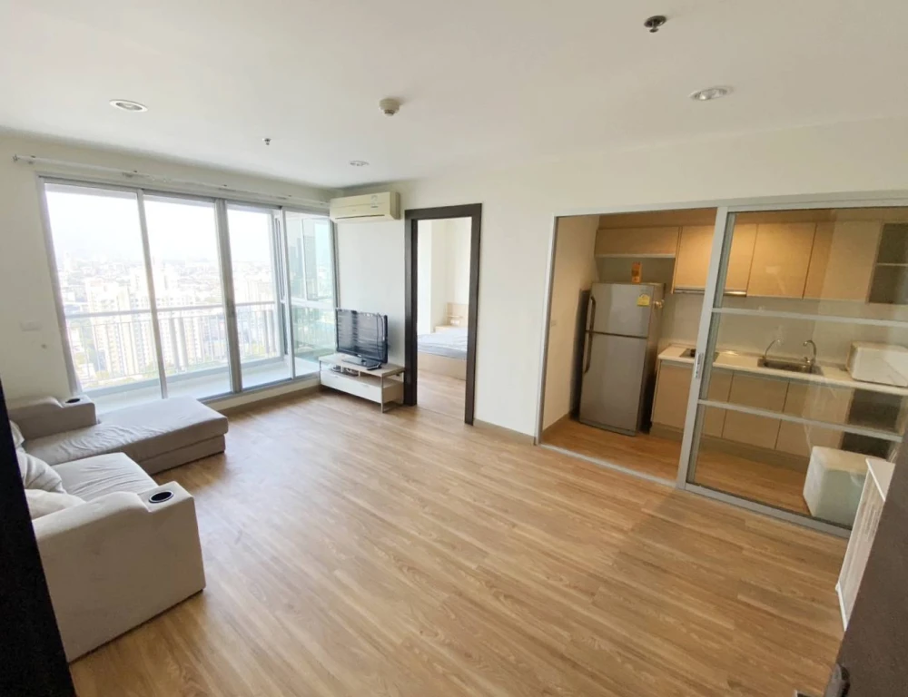 For sale: RHYTHM RATCHADA, high floor, special corner room, no one to disturb, large size, spacious, perfect in every corner, you can't miss booking.