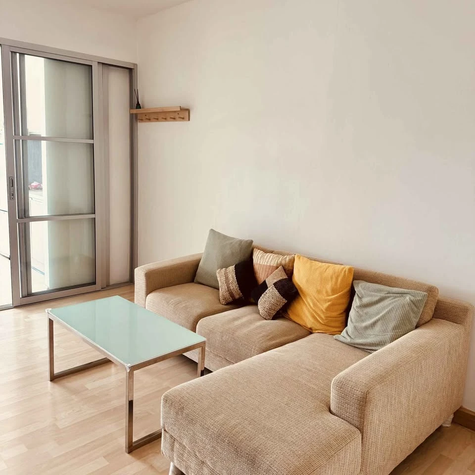 Selling a RHYTHM Ratchada condo unit. It's a great place to live, fully furnished – just bring your belongings and move in! Book now, don't miss out!