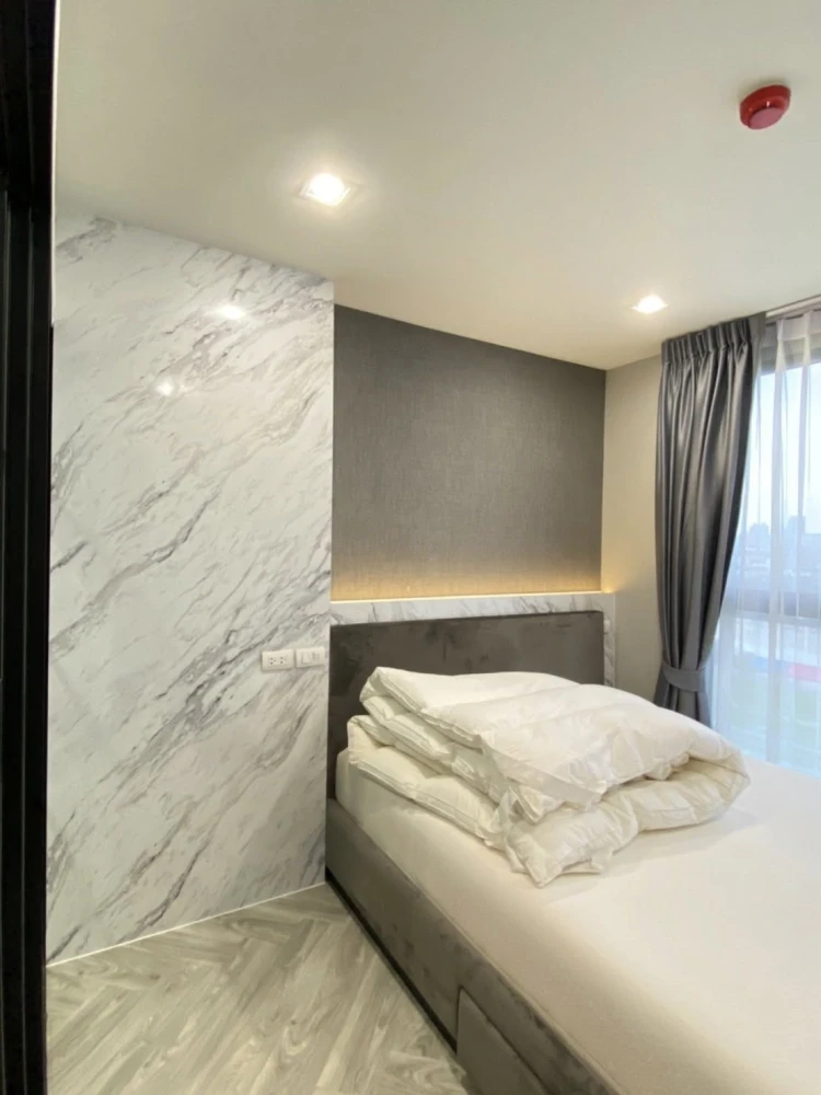 For sale Rise Rama 9 Combine room, large area, fully furnished, lots of cabinets! Almost no need to buy anything more, must reserve.
