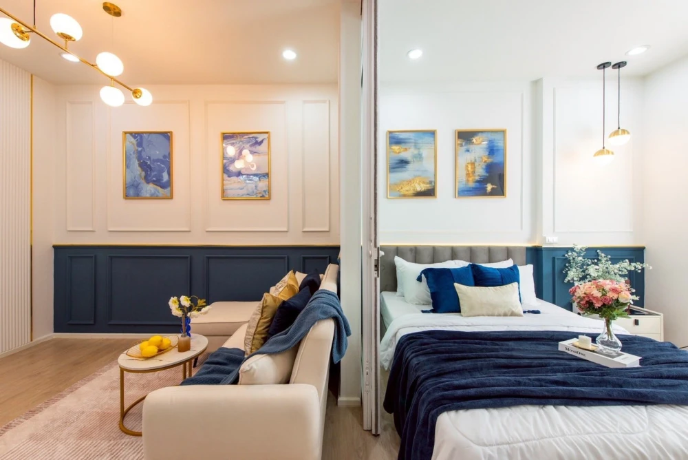 For sale: S1 Rama 9, beautifully decorated room, comes with all props and appliances as shown in the picture. Hurry and reserve now!