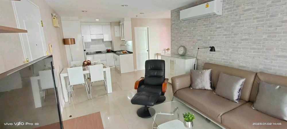 For sale: Serene Place Sukhumvit 24, 7th floor, nice room, fully furnished, ready to move in, reserve now, urgent!