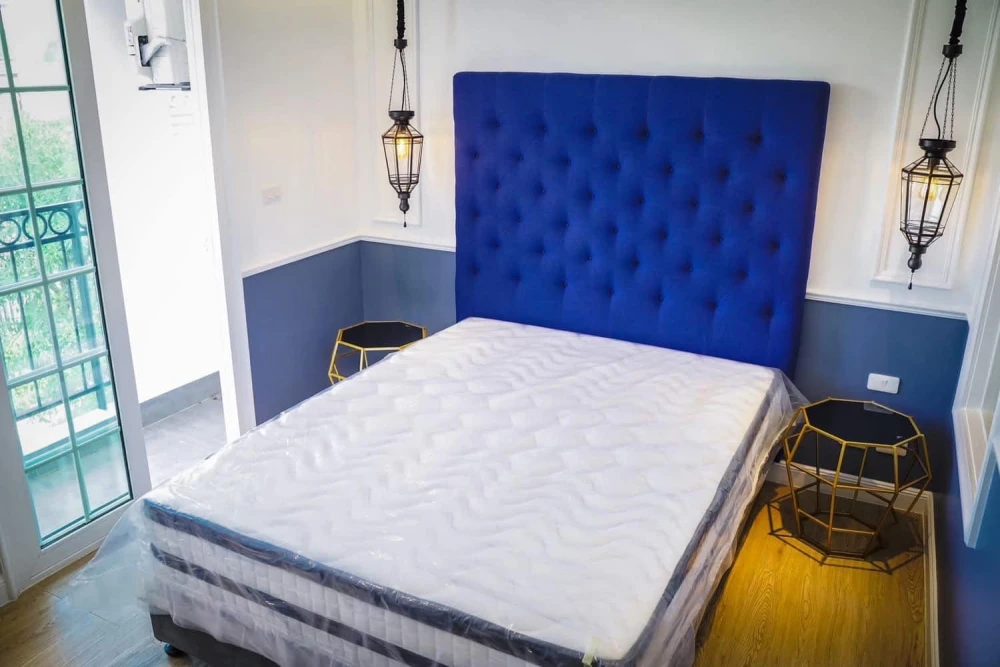 For sale: Seven Seas Cote d Azur, 3rd floor, fully furnished, nice room, if interested, hurry and reserve now, urgent.