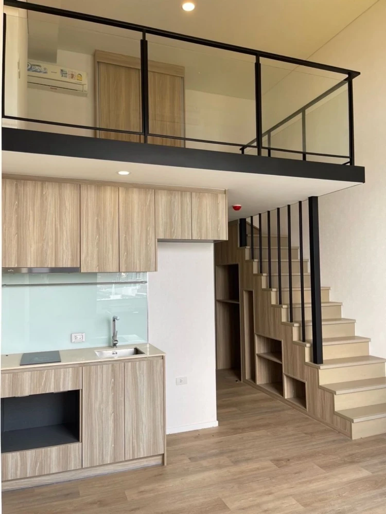 For sale: Siamese Sukhumvit 87, empty room, airy, spacious, good price, interested in owning, hurry and reserve now.