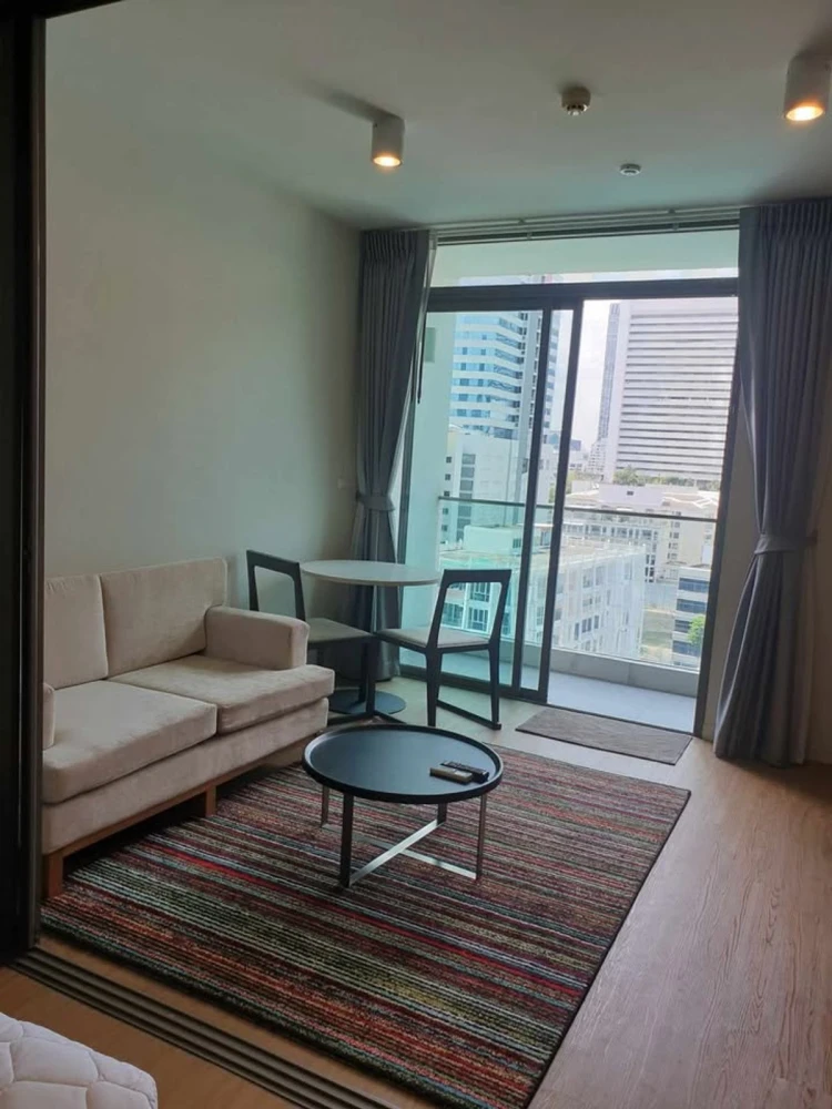 Selling Siamese Surawong, 1 bedroom, 1 bathroom, 11th floor. Fully furnished. Don't miss out!