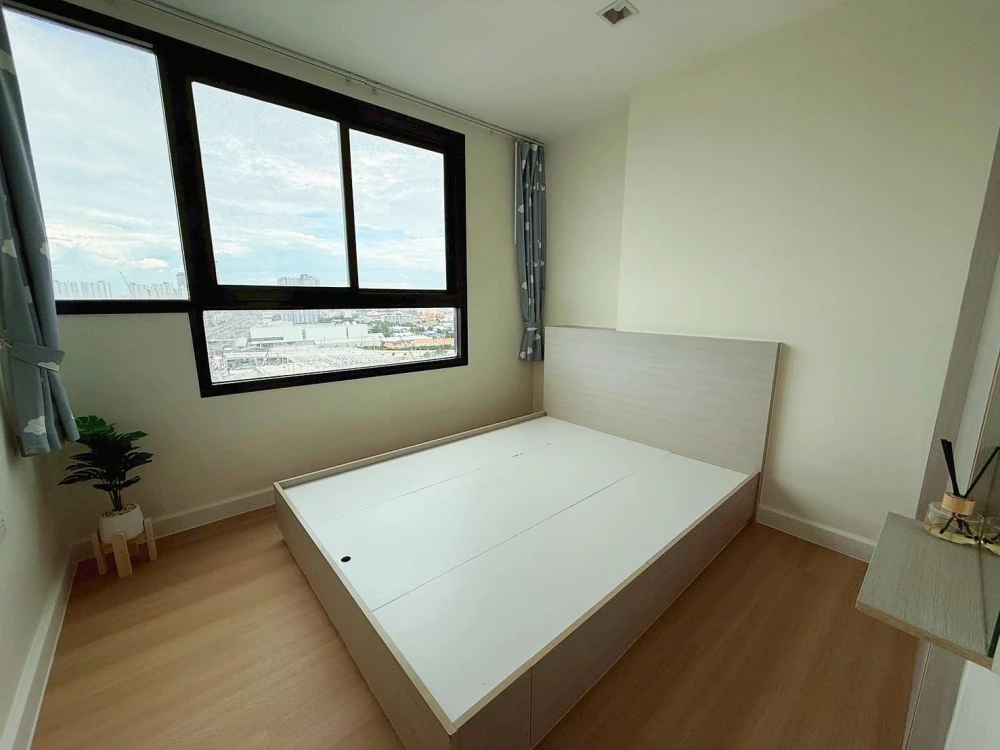 For sale: Skyline Rattanathibet, 17th floor, pool view, fully furnished, nice to live in, reserve now, don't miss out, hurry!