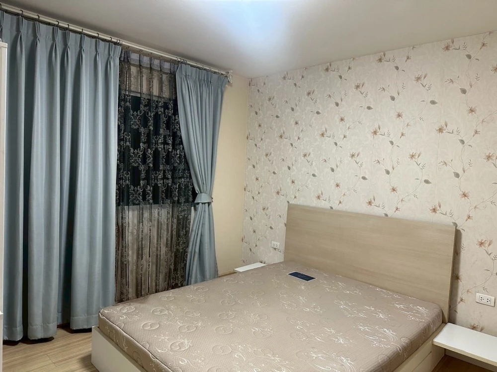 Selling Smart Watcharapol apartment. Ready to move in, fully furnished, spacious and comfortable. Book now!