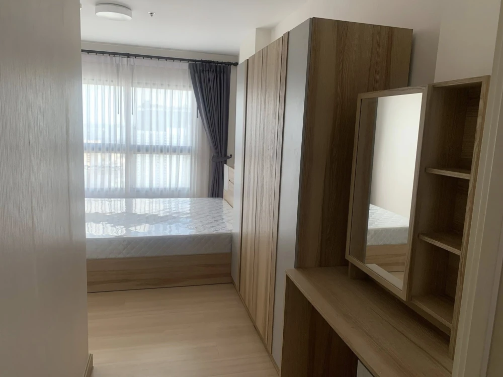 Selling Supalai Loft @ Talat Phlu Station. Spacious unit with great location and beautiful city views. What are you waiting for?