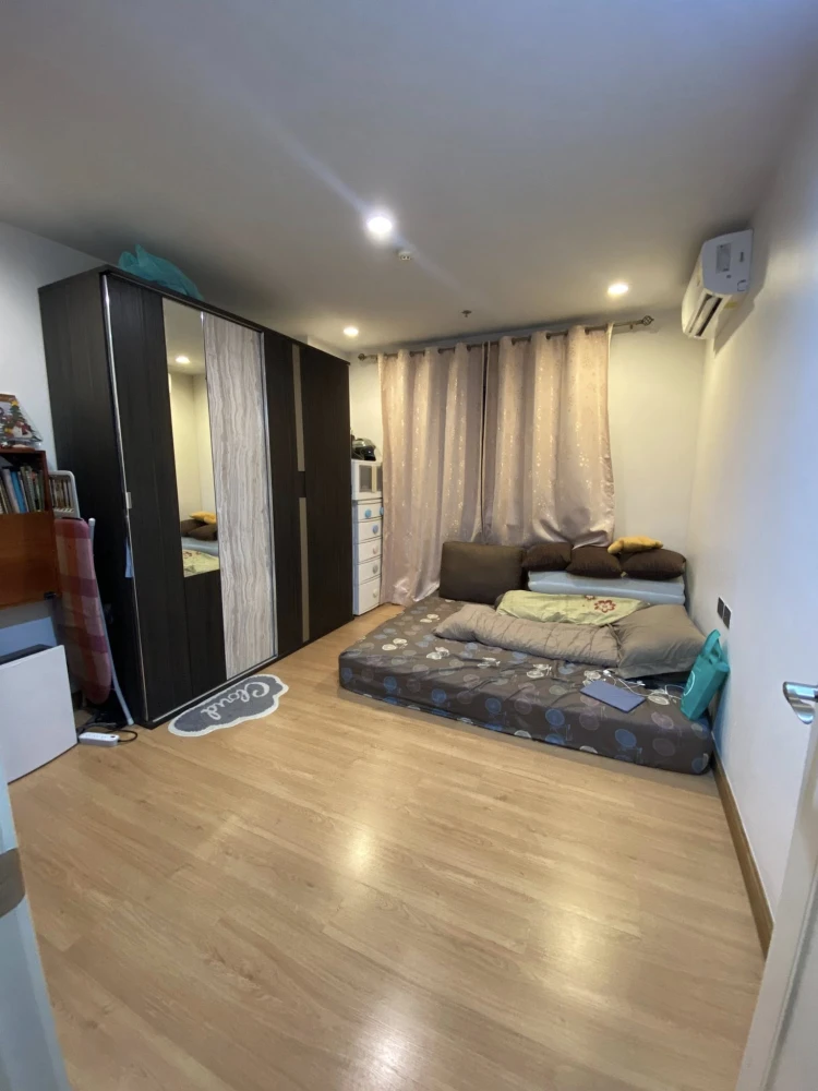 Selling Supalai Wellington II. Spacious unit with ample usable space. Excellent location and convenient transportation. Don't miss out!