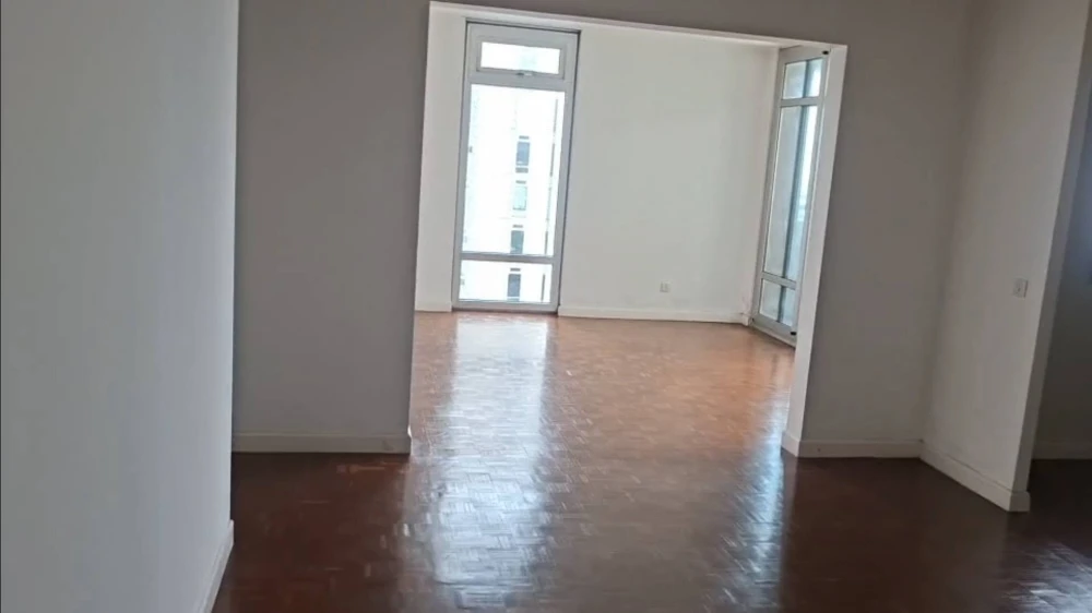 Superior Condominium for sale. Unfurnished unit with spacious living area in a great location with beautiful, unblocked views. Book now!
