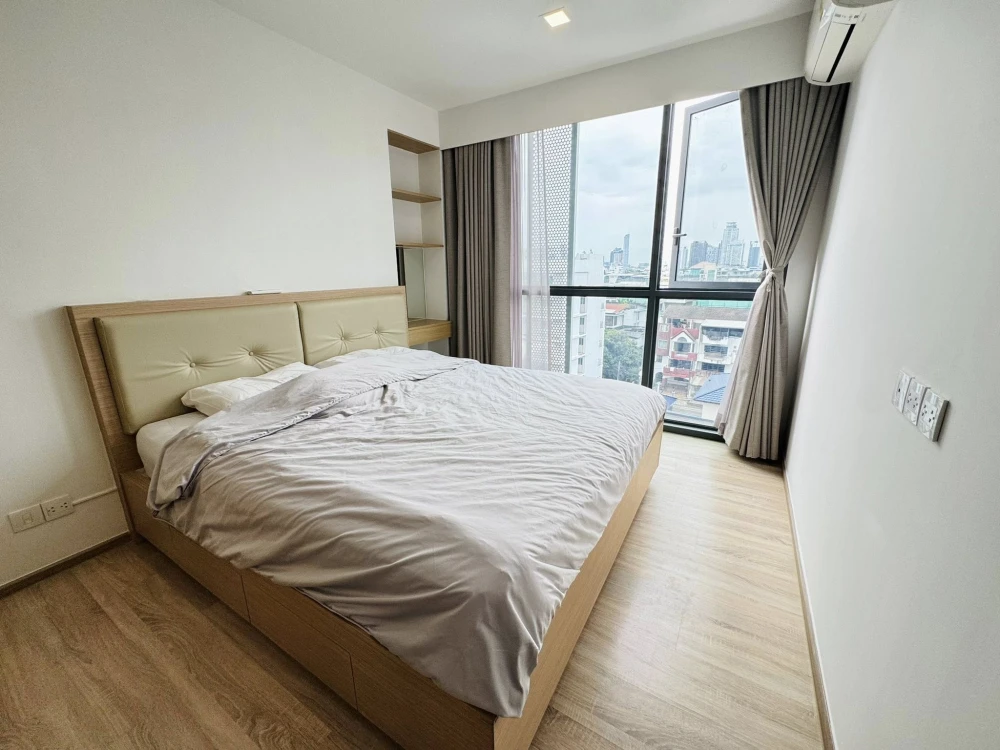 Taka Haus Ekkamai 12 for sale/rent, few units, private, quiet, no buildings blocking the surrounding area, with built-in furniture, reserve now.