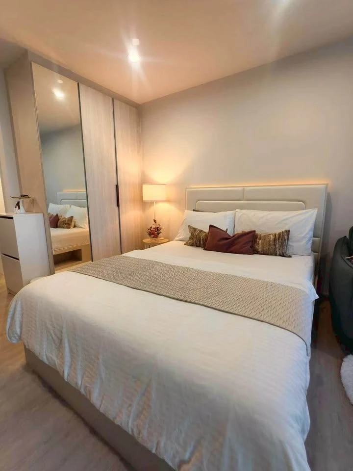 Selling a Thana Astra Sathorn-Chanthaburi unit on the 7th floor with an unobstructed view and complete amenities. Book now!