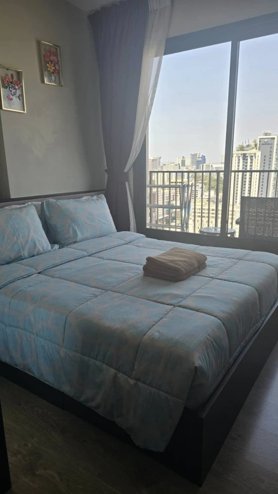 For sale: The Base Central Pattaya, spacious room, ready to move in, fully furnished, just bring your bag!