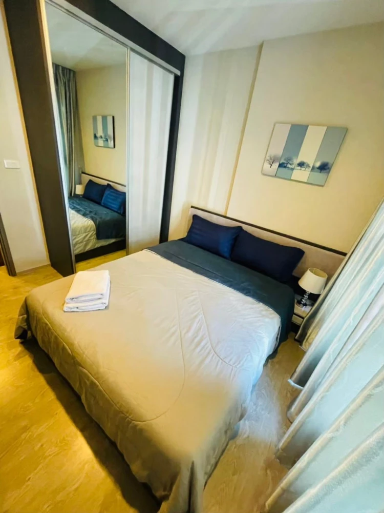 Selling a great unit at The Base Central Pattaya. High floor, fully furnished. Book now!