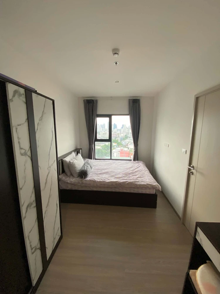 For Sale: The Base Phetchaburi-Thonglor. Fully furnished and equipped with all electrical appliances. Book now!